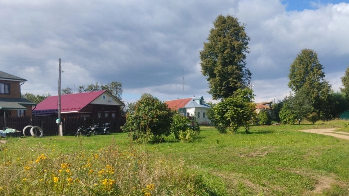 Сварка уже в прошлом: прошаренные дачники раскрыли, как легко и быстро установить забор из профлиста — простоит десятилетия