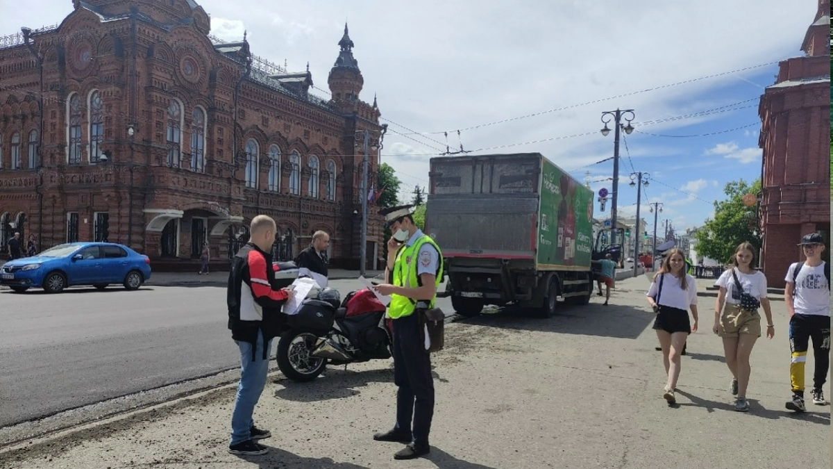 Стоп-лист из 3 документов, которые ДПС не вправе требовать никогда: запомните раз и навсегда, как отказать инспектору