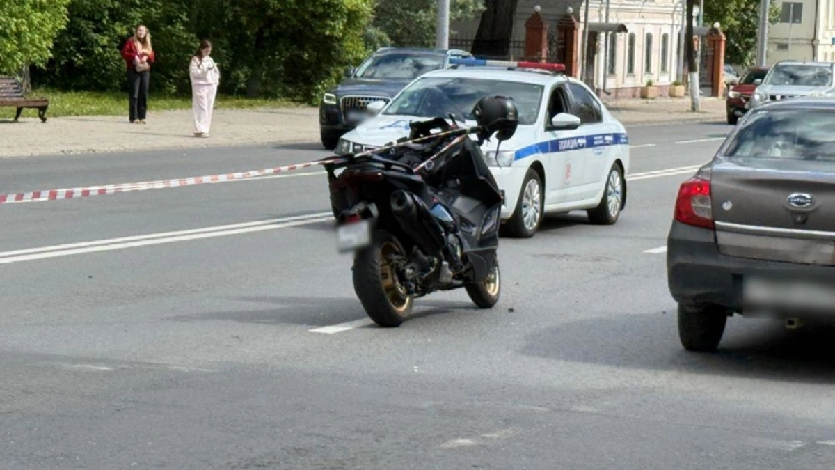 Во Владимире мотоциклист на «Ямахе» сбил двух 11-летних детей на переходе