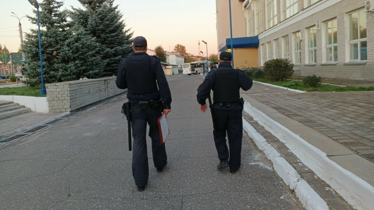 В Петушках арестовали мужчин за неподчинение полиции в ночном клубе