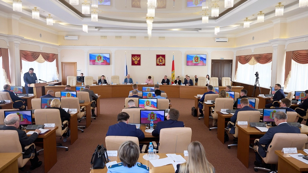 Депутаты Законодательного Собрания поддержали перераспределение бюджетных средств на социально значимые нужды