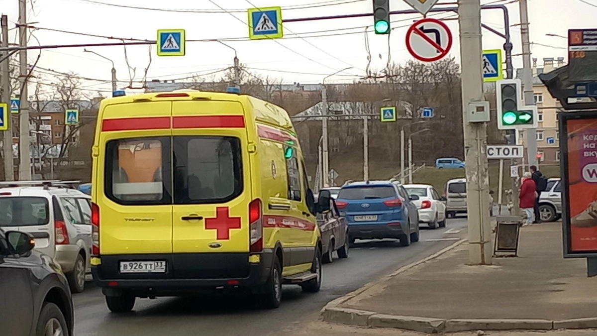 Надо ли пропускать скорую помощь на красный: ответ, который сохранит и права, и нервы - запомните раз и на всю жизнь