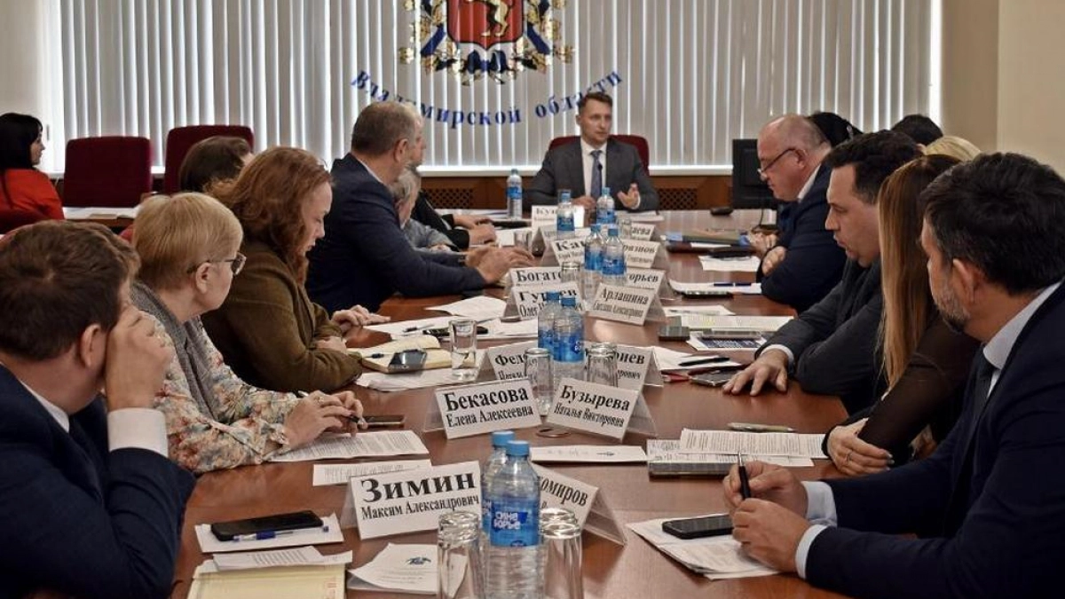 Вице-губернатор Куимов прояснил ситуацию с обеспечением льготников лекарствами