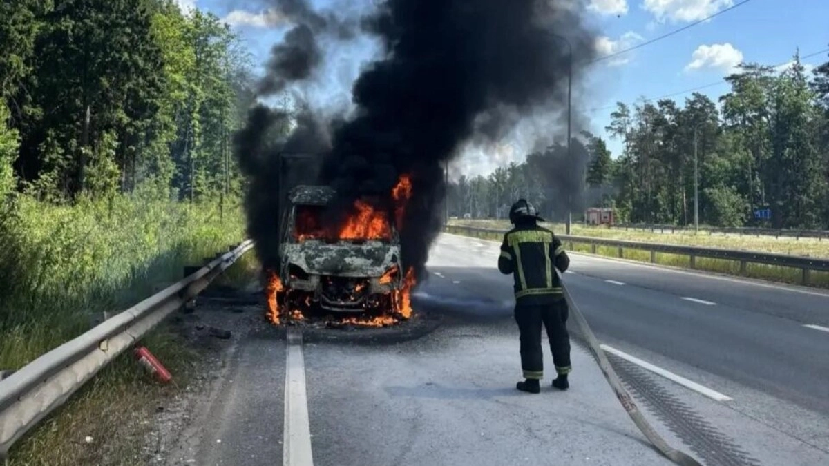 На трассе М-7 в Петушинском округе сгорел автомобиль