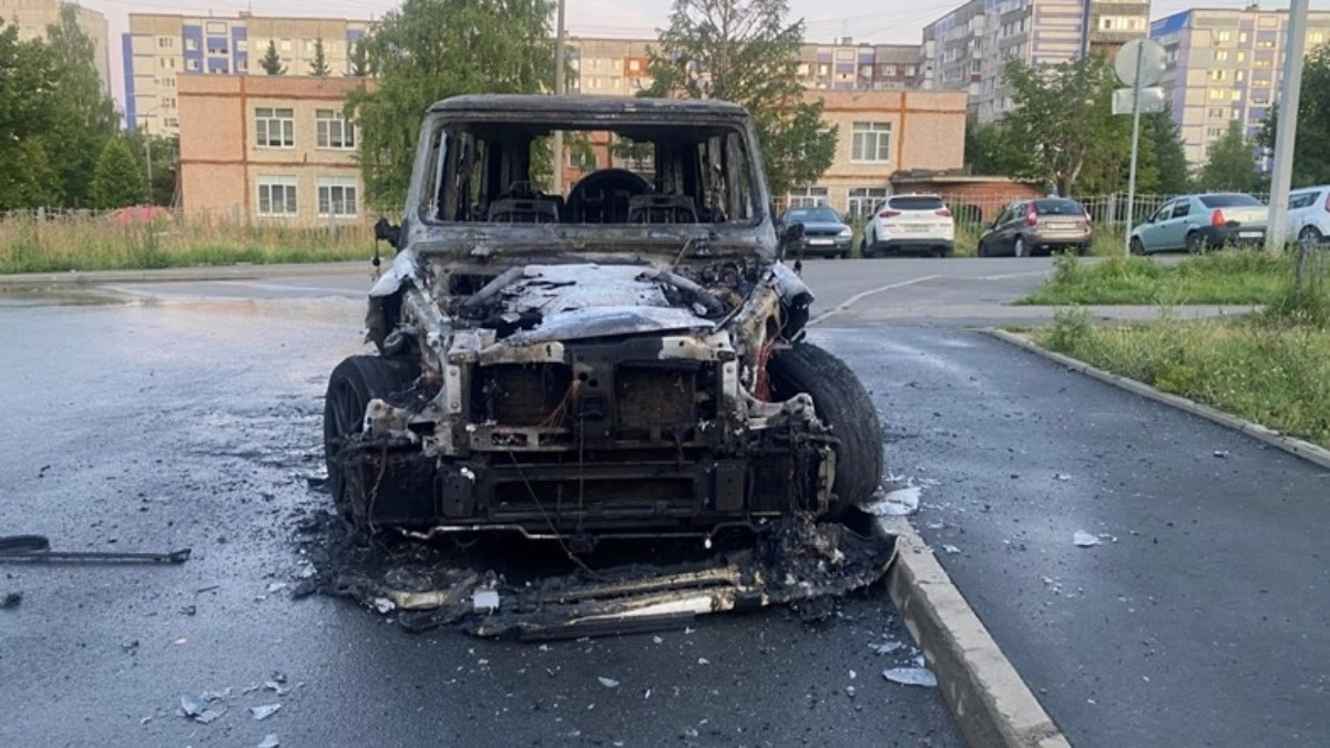 Рязанец поджег «Мерседес» за 26,5 миллиона рублей из-за дорожного спора во Владимире
