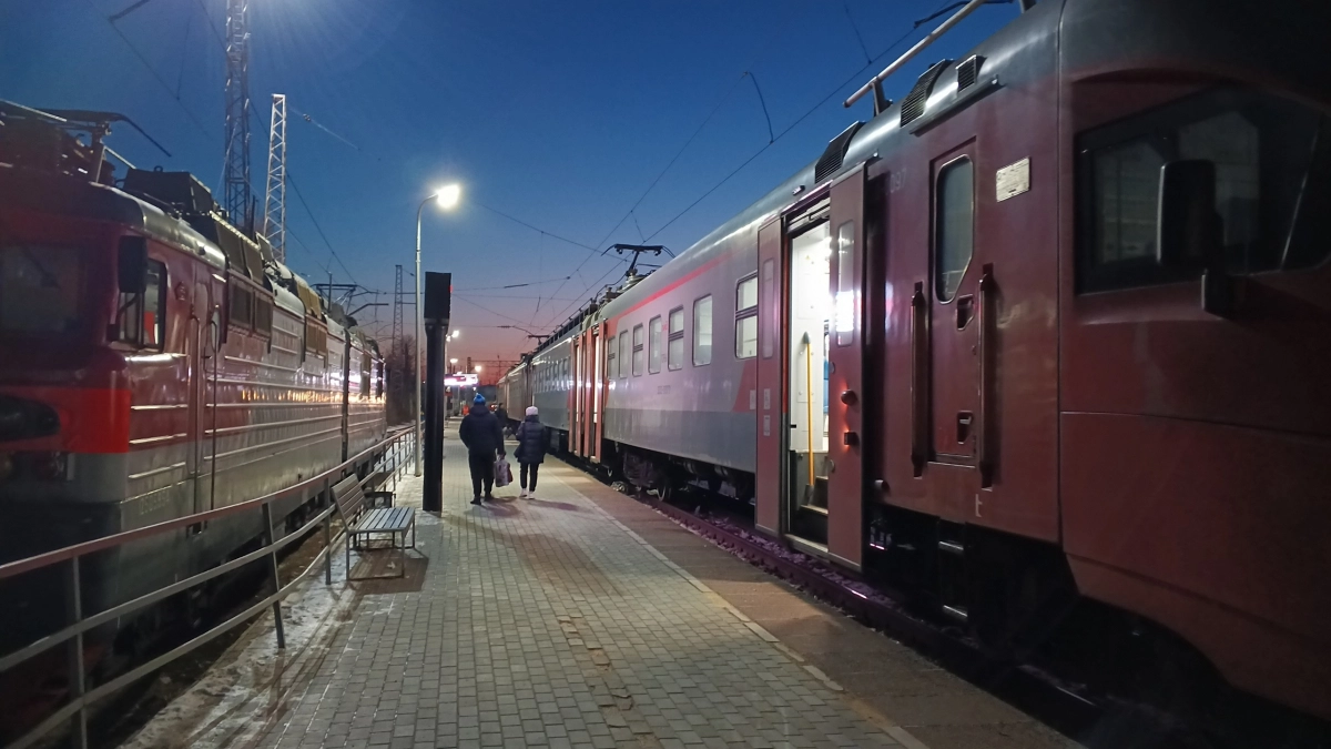 Что происходит в поезде ночью, пока все пассажиры спят: в РЖД скрывали правду о перестановке вагонов и подмене машиниста 
