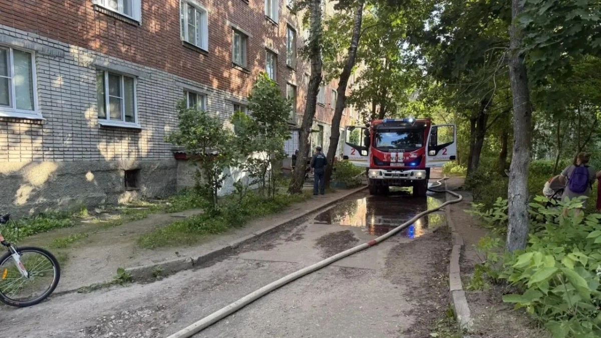 Во Владимире на Судогодском шоссе загорелась квартира в многоэтажке 
