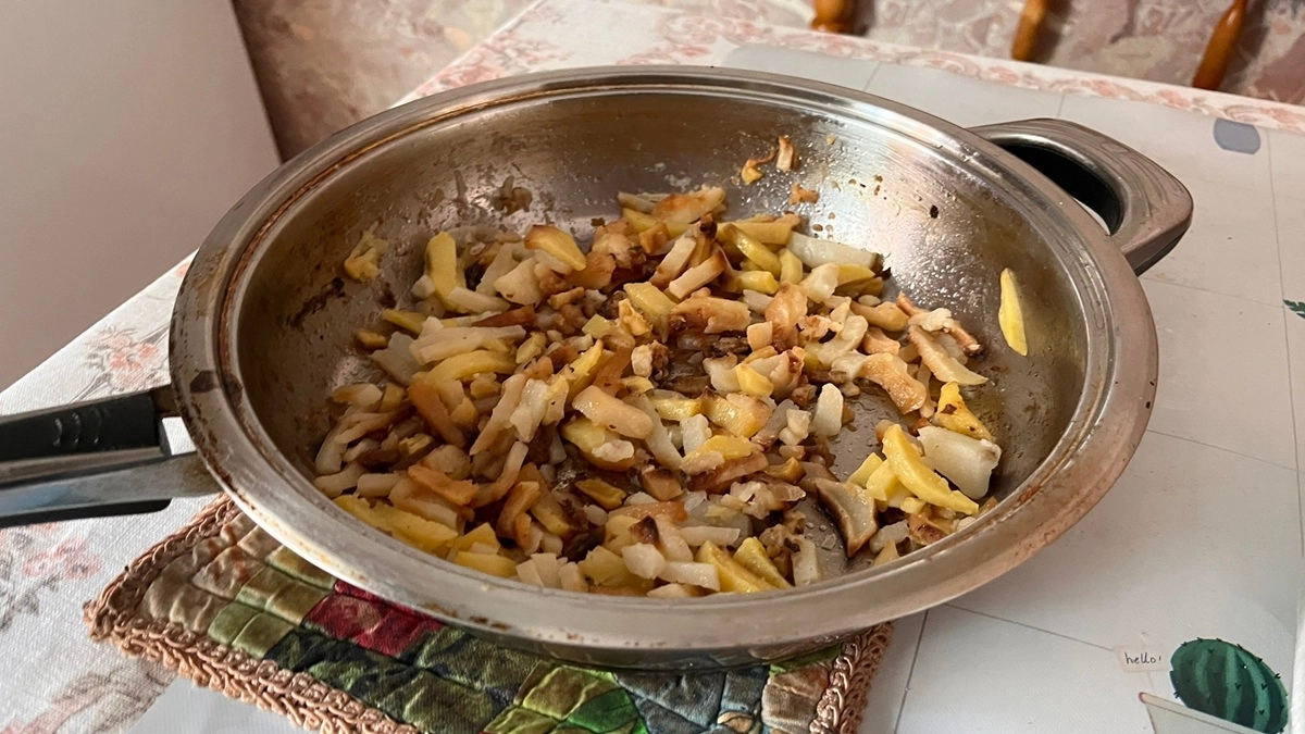 Зачем перед жаркой картофель обдают кипятком? Хитрость, о которой не пишут в кулинарных книгах
