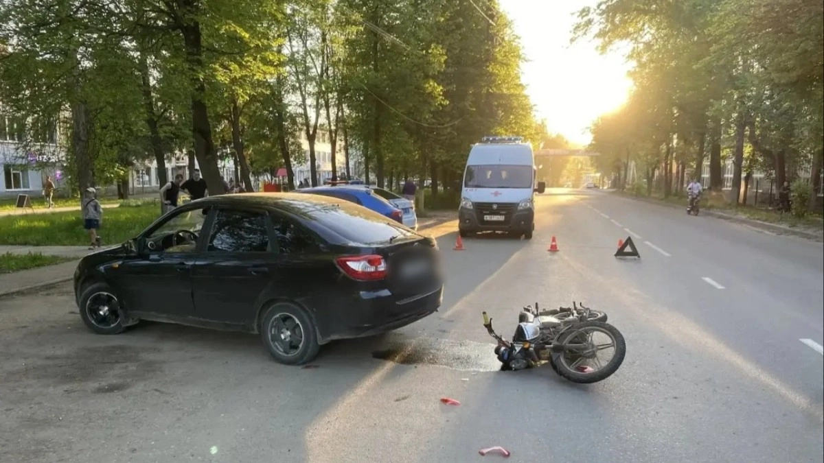 В Собинском районе 13-летний подросток попал в ДТП на мопеде