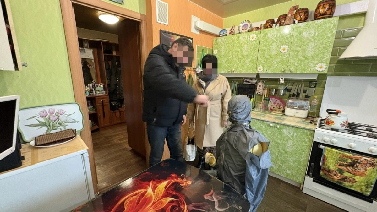 В Камешкове мужчина на кухне избил коллегу своей сожительницы