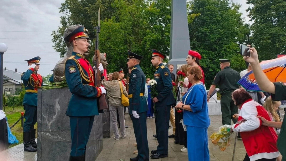 В Гороховце и Вязниках увековечили память вновь выявленных героев