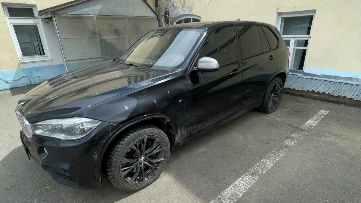 В Суздальском районе мужчина угнал свою BMW, ранее заложенную в ломбард