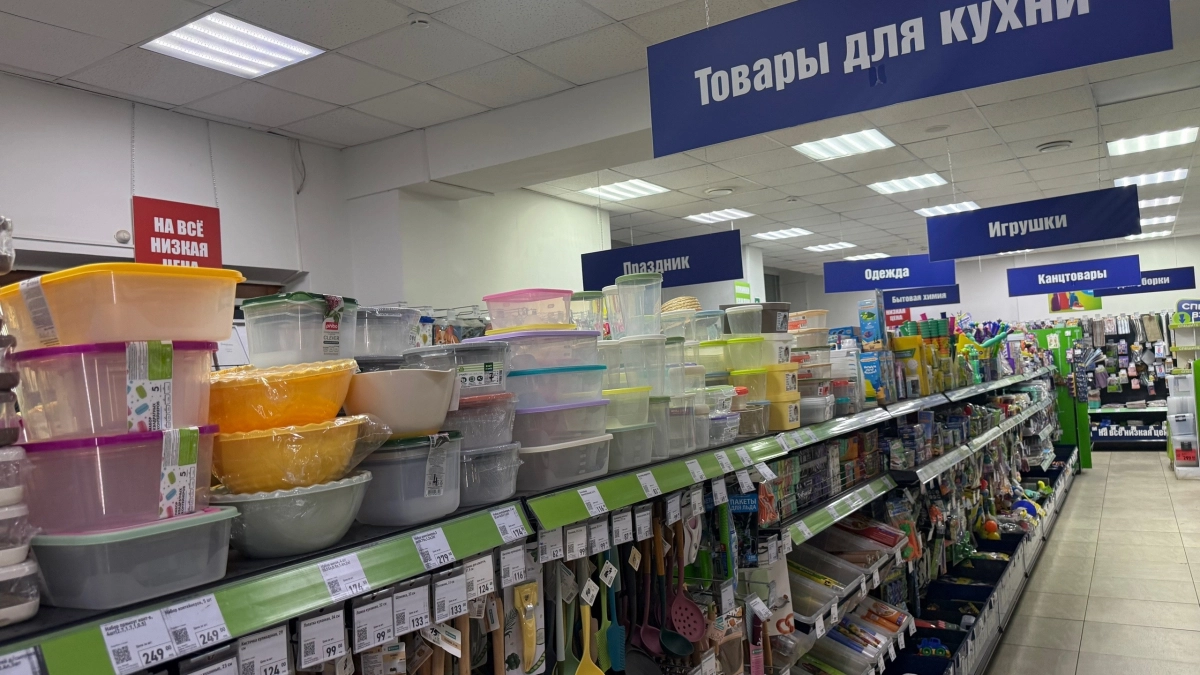 Накупила в Fix Price дешевых банок с силиконовыми крышками, но "сыпучку" в них не храню: нашла 3 новых способа применения дома и на даче 