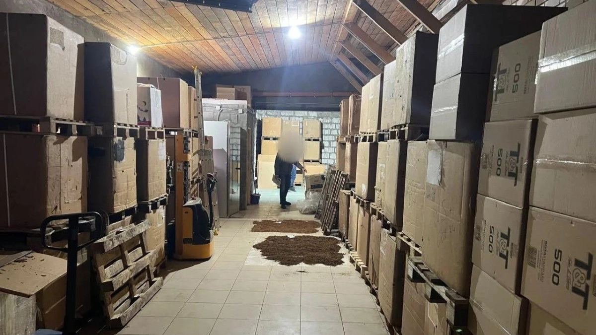 В Кольчугине женщина организовала подпольное производство табака на 60 миллионов рублей