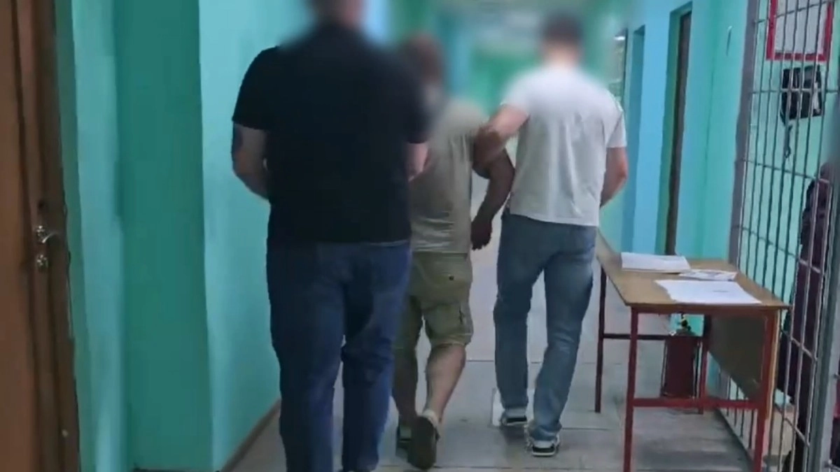 Во Владимире пьяный житель Эстонии угнал электросамокат из подъезда