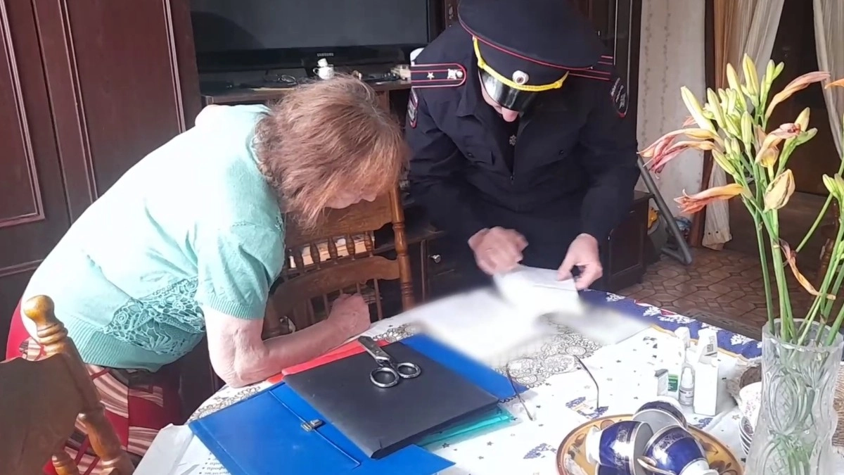 В 33-м регионе 86-летней пенсионерке из Беларуси помогли оформить вид на жительство