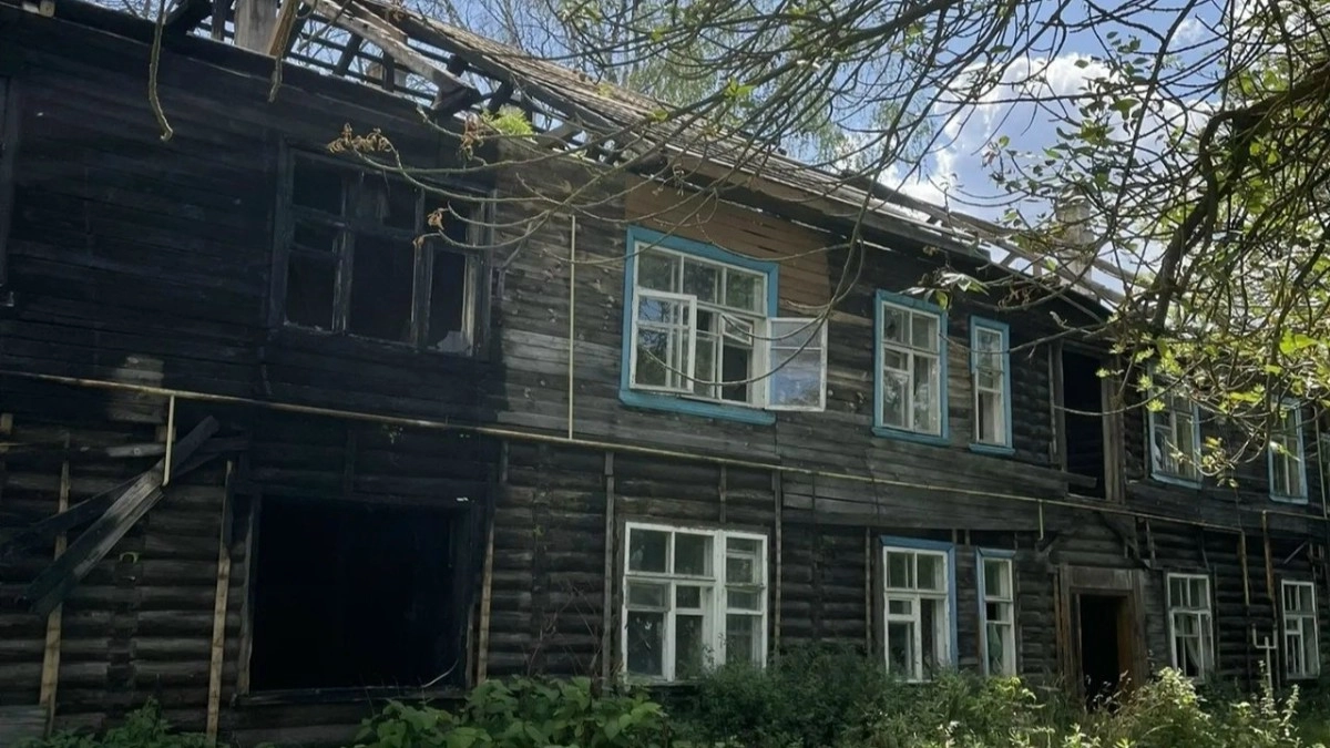 В Красной Горбатке снесли аварийное здание по требованию прокуратуры