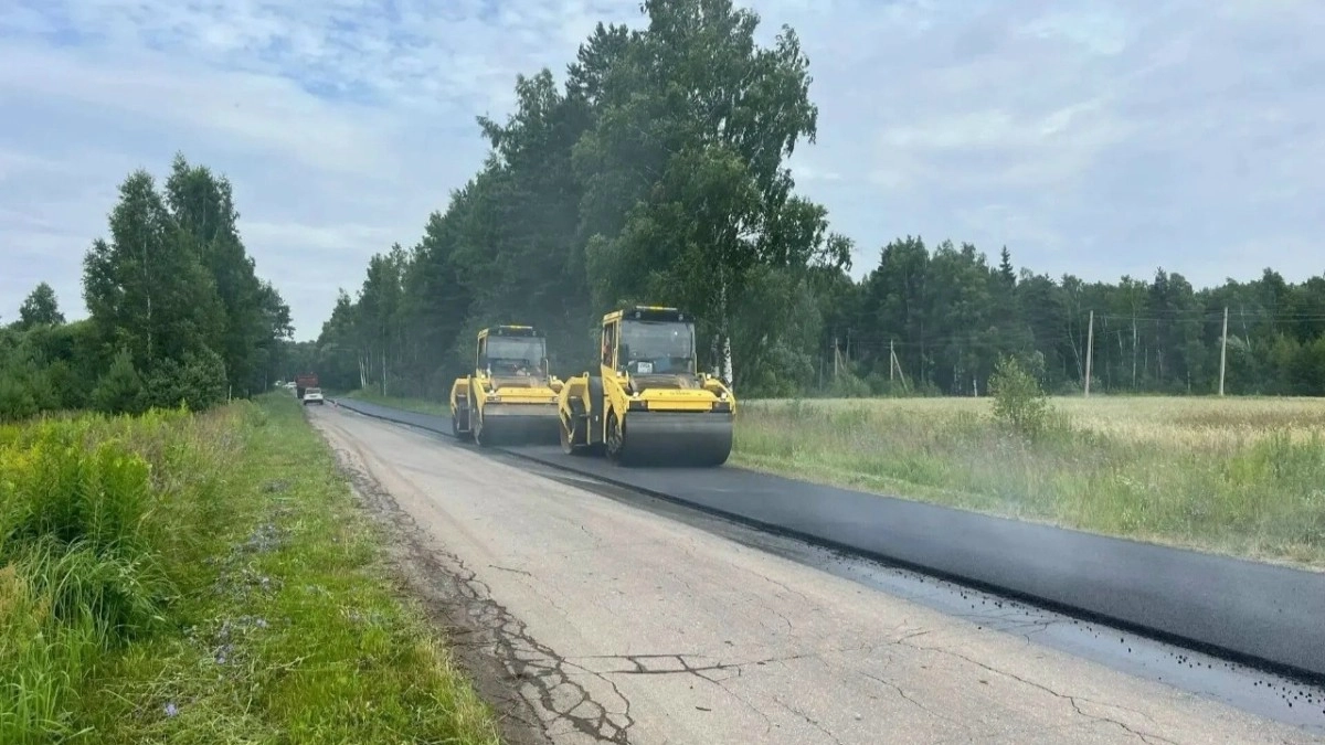 В Камешковском округе обновляют дорогу к музею Александра Бородина