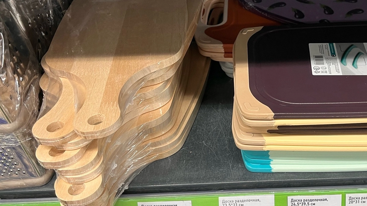 Купила в Fix Price разделочную доску за 174 рубля, но не для резки продуктов: вот 7 хитростей, как применяю в быту и на даче