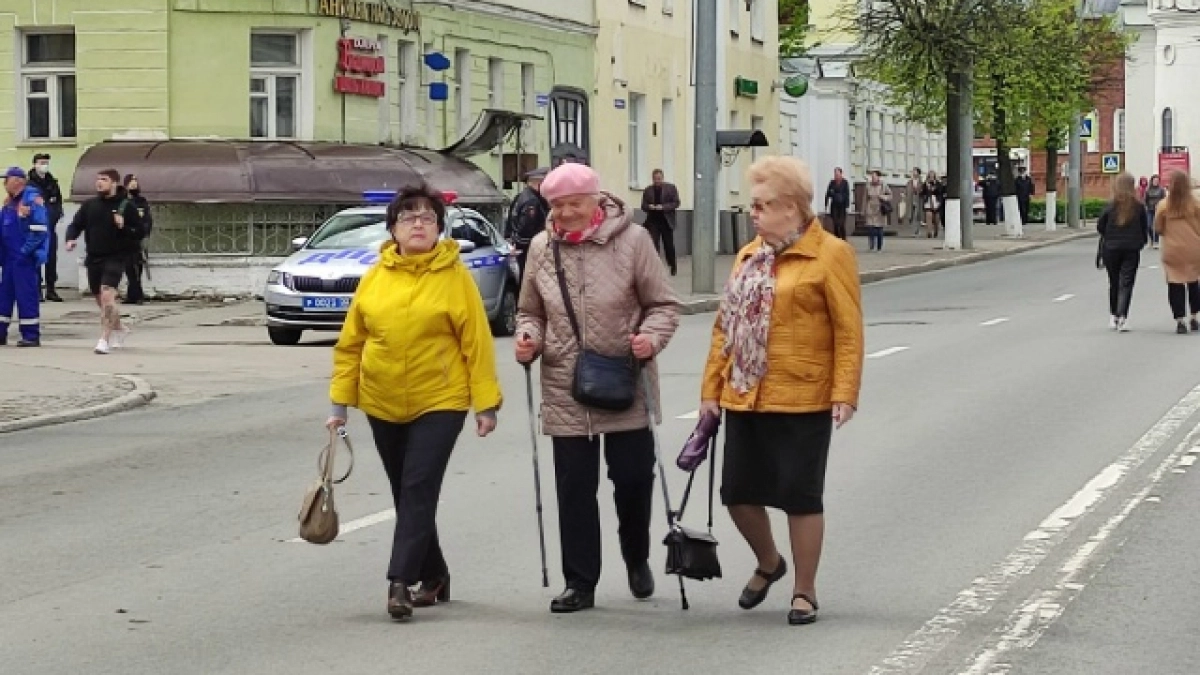 Выйдя на пенсию, никогда не отдавайте взрослым детям эти 4 вещи: вот почему надо сказать твёрдое "нет", даже если очень просят