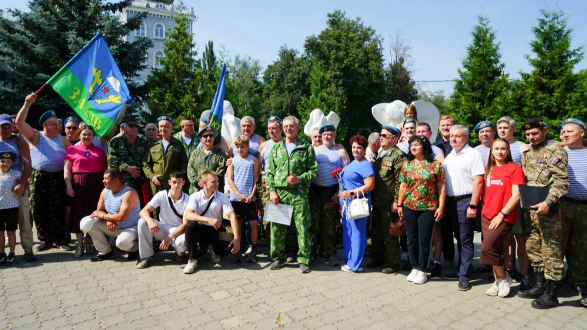 Во Владимире прошел памятный митинг в честь Дня Воздушно-десантных войск