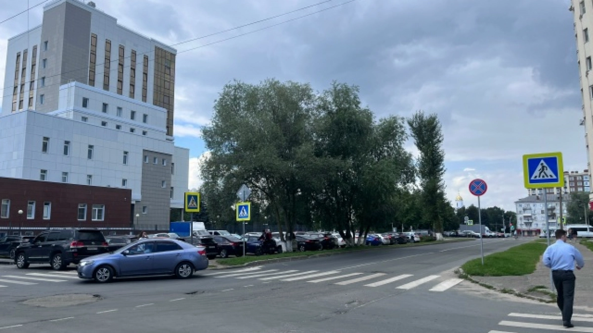 Обязан ли водитель ждать, пока пешеход до конца перейдёт "зебру": Верховный суд вынес окончательный вердикт