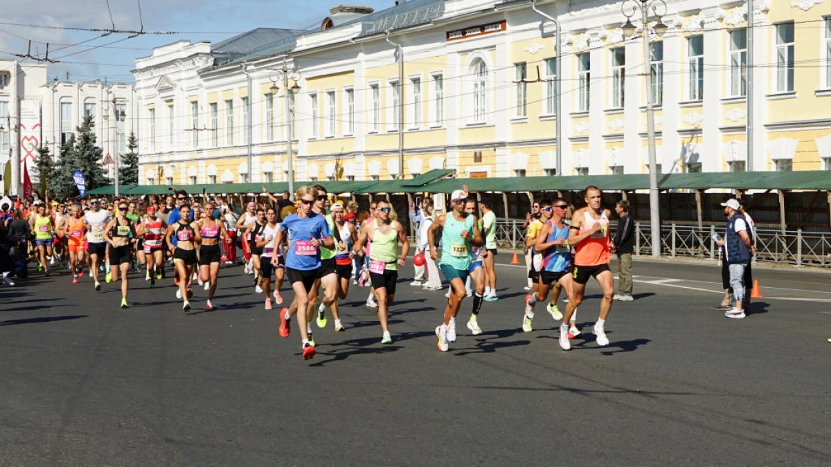 Атлеты из 39 регионов России поучаствовали в юбилейном полумарафоне «Золотые ворота»