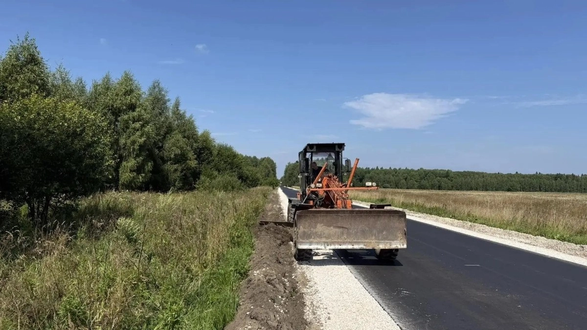 Во Владимирской области продолжают обновлять трассу до Мстеры