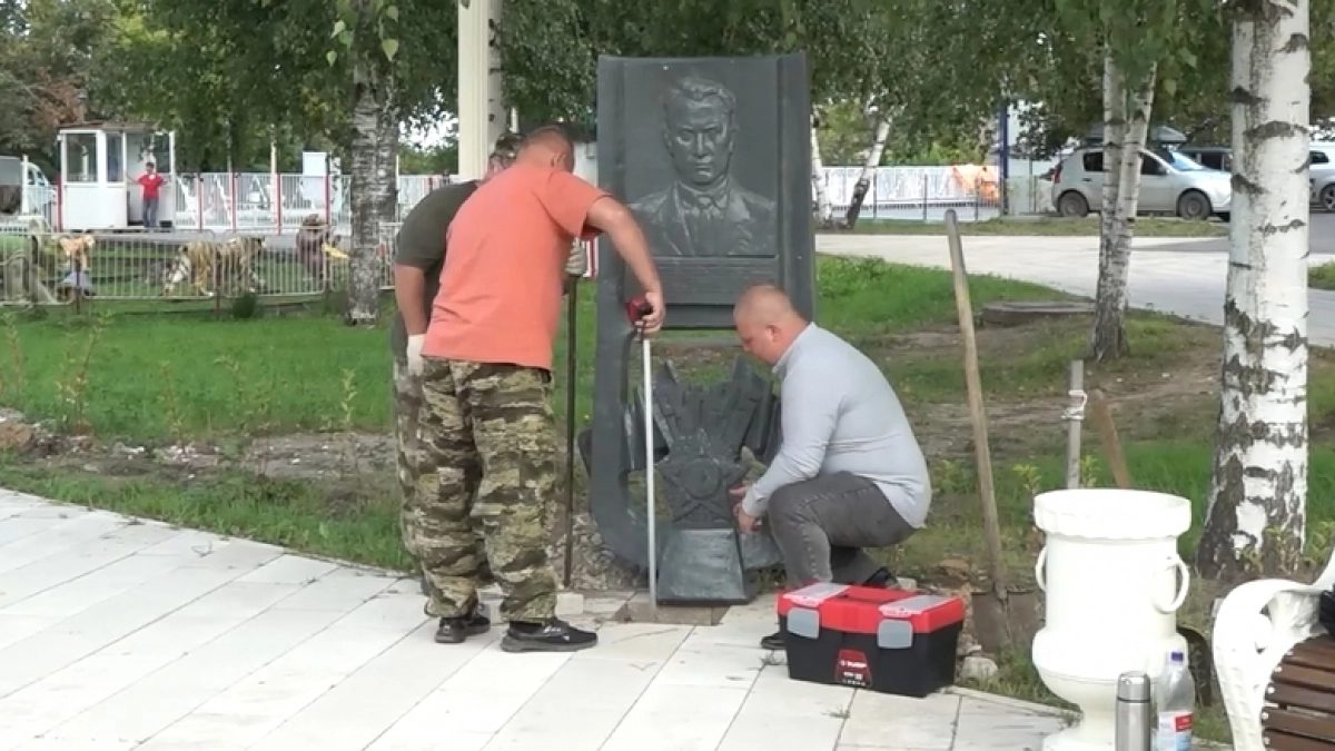 В Муроме завершена реконструкция барельефов Героев-земляков