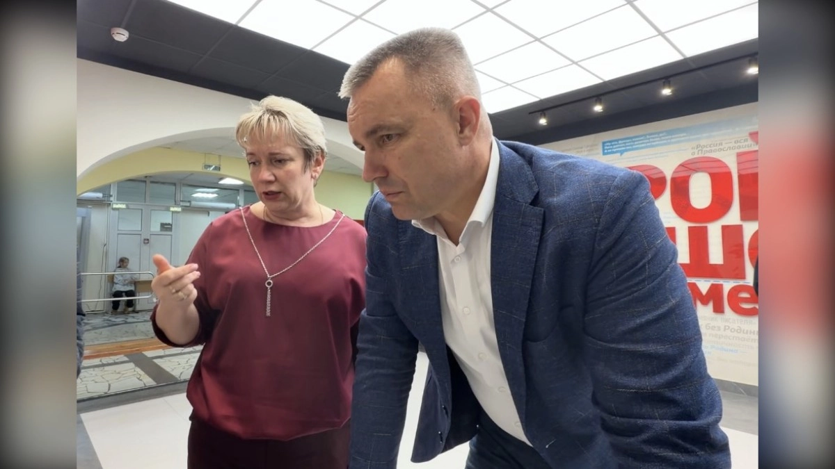 Во Владимире глава города Сергей Волков проверил школу №40 после капремонта