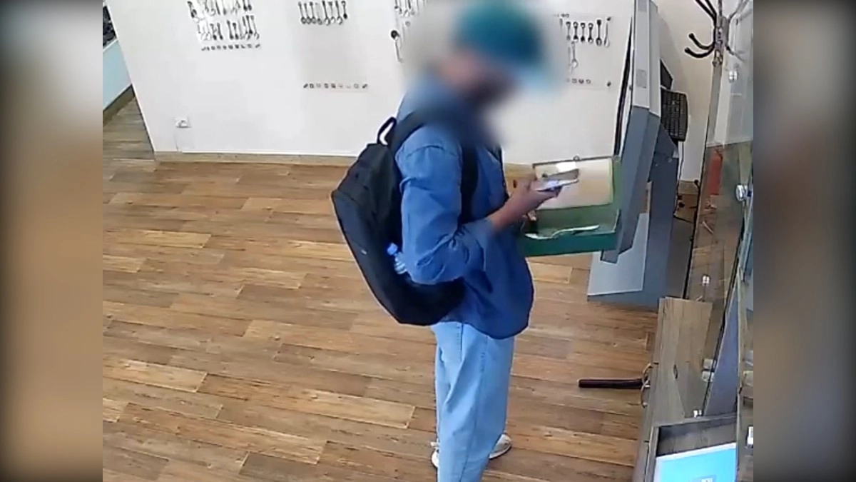 Во Владимире турист украл из музея ложку Венедикта Ерофеева для своей коллекции