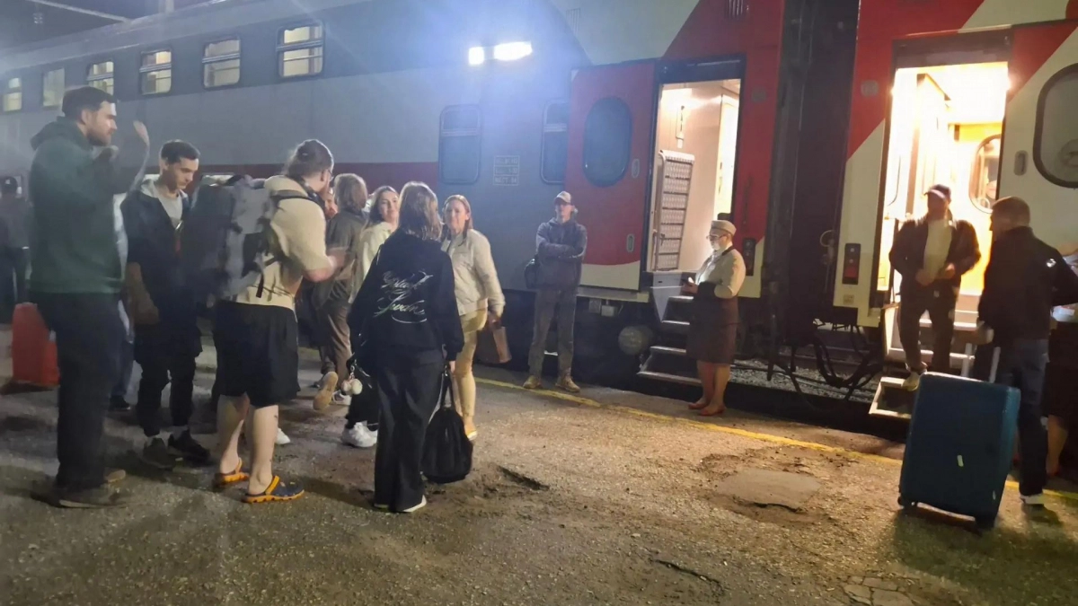 Развернут прямо у вагона: в РЖД объявили о новом запрете для пассажиров - даже билет и паспорт в 2026 году не гарант посадки