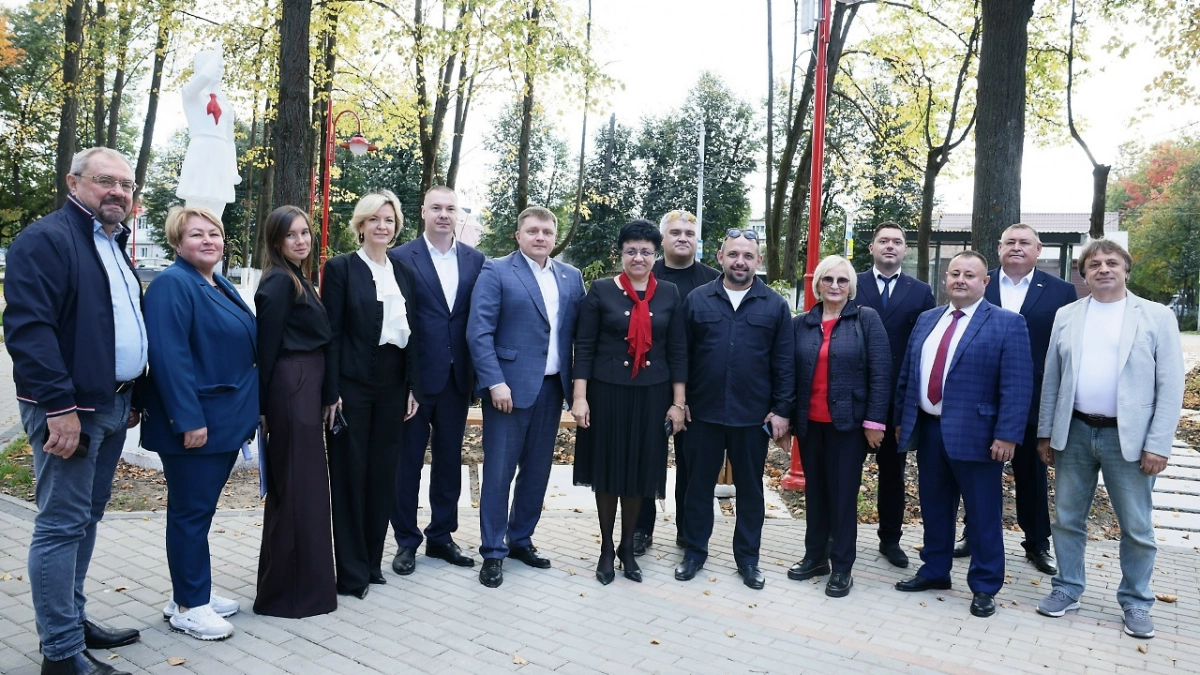 Депутаты Заксобрания оценили итоги благоустройства в Коврове 