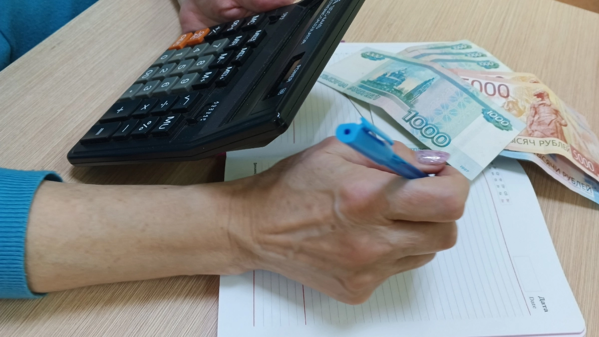 Во Владимирской области 432 семьи с двойняшками и тройняшками получили выплату