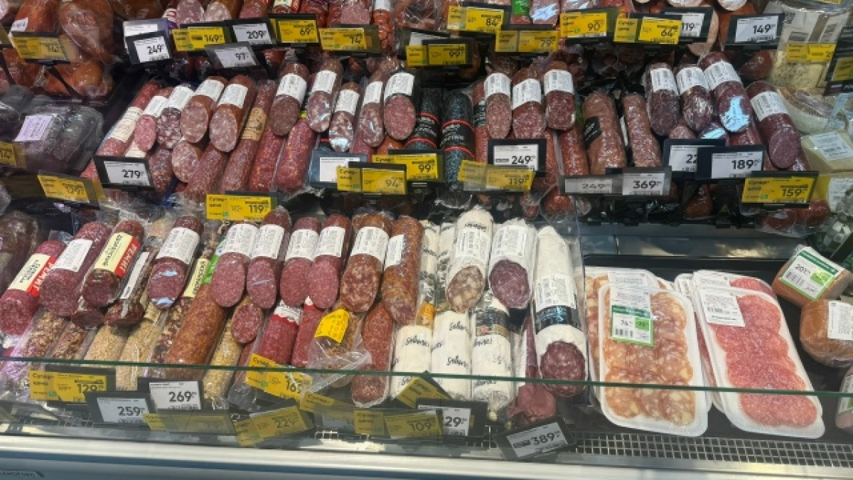 Такой колбасы берите по 5 палок про запас: внутри действительно мясо без грамма химии— Роскачество перечислило бренды лучшей колбасы
