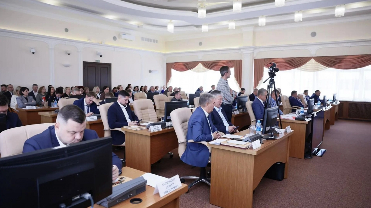 Депутаты Владимирской области приняли новые меры поддержки для семей