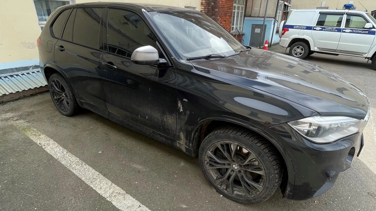 Мужчина угнал свой бывший автомобиль у новой хозяйки и отправился в колонию