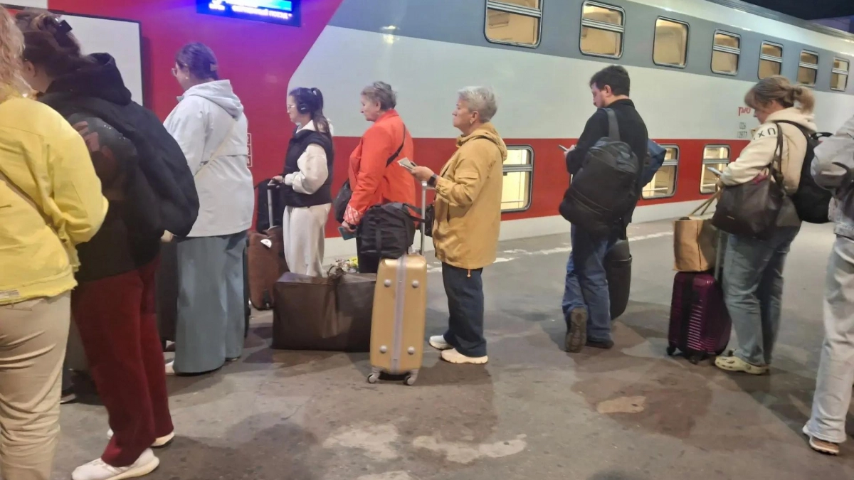В РЖД ввели новые правила посадки на поезда: ограничения, которые коснутся пассажиров плацкарта, купе и даже электричек 