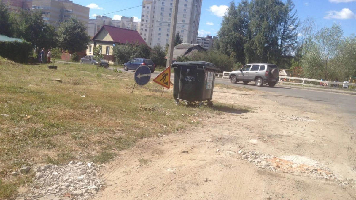 Жители улицы Пугачева взбунтовались против расширения дороги