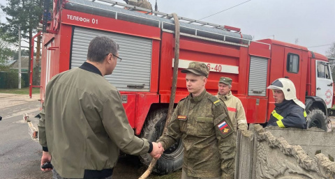 Более 200 пожарных контролируют пожароопасную зону после ЧП в Киржаче