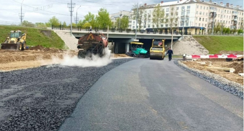 Во Владимире проложили асфальт на дороге в парке у ДДюТ