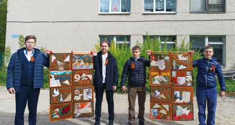 Во Владимирской области суздальские школьники создали «Плат Памяти»