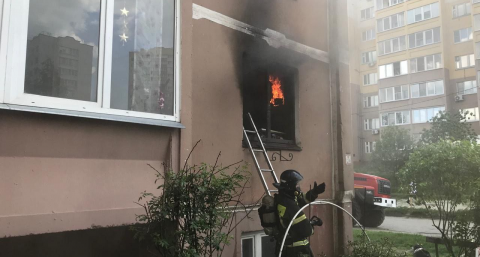 Сотрудники МЧС спасли 15 человек на пожаре во владимирской многоэтажке