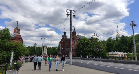Аномальное лето-2025 в России: жара, дожди и шквалистые ветра - метеорологи обновили прогноз