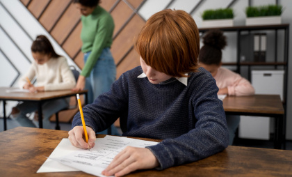 Почти 7 тысяч школьников Владимирской области сдают экзамен по ПДД