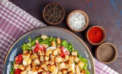 Экспресс-салат «Две минутки» к Новому году: мой проверенный рецепт — гости в восторге