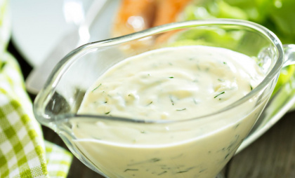 Майонез больше не покупаю, делаю вместо него другую заправку: готовится за 2 минуты, а салаты с ней просто объедение