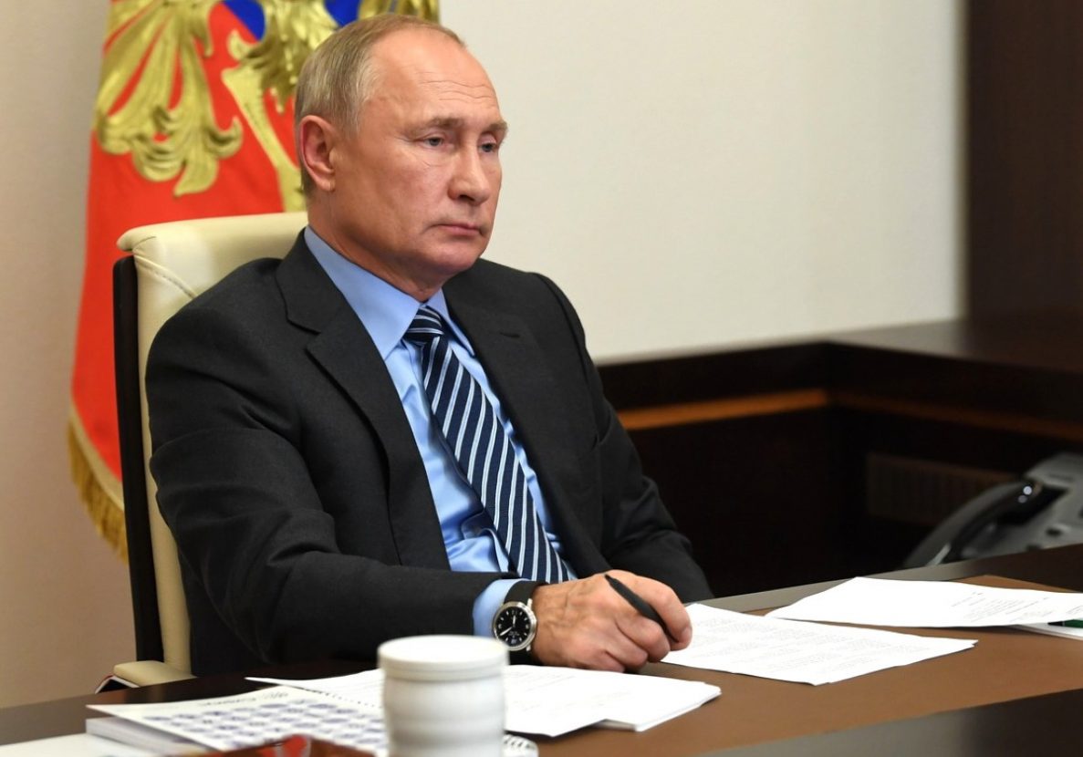 Владимир Путин принял решение по "коронавирусным каникулам" с 30 октября по 7 ноября