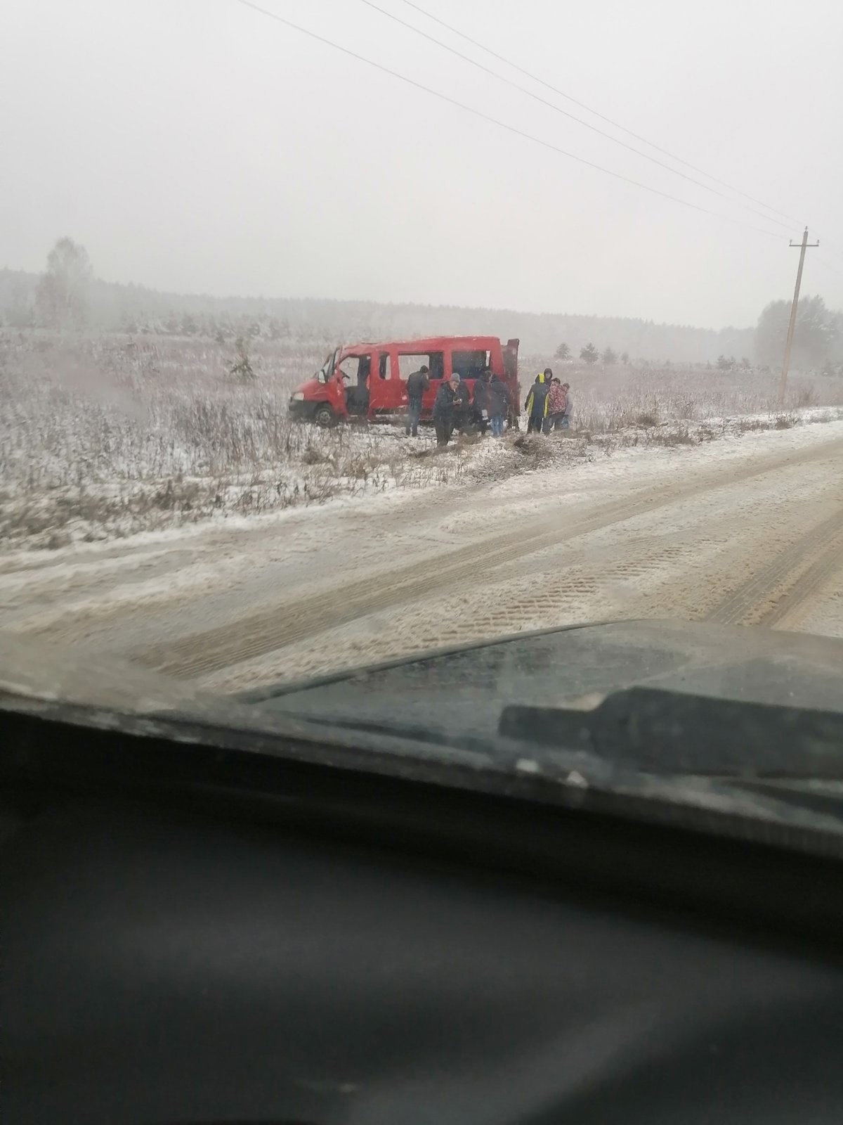 Во Владимирской области микроавтобус улетел в кювет вместе с пассажирами
