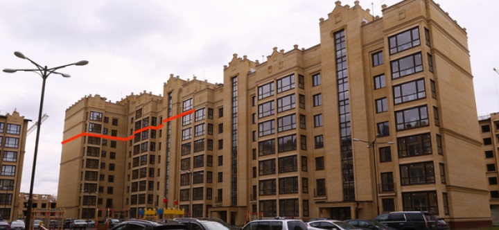 Авдеев предложил снести "лишние" этажи новостройки в Коммунаре